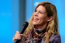 Antonie Nord spricht auf einer Veranstaltung der Heinrich-Böll-Stiftung in Berlin