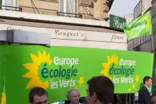 Frankreich vor den Europawahlen: Links blinkt alles grün - Wahlplakte der Partei Europe Ecologie - Les Verts
