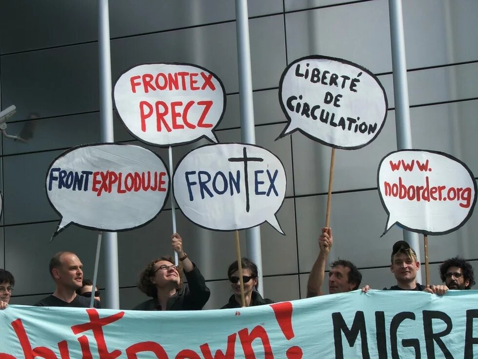 Stolarek article Geneva convention landingpage